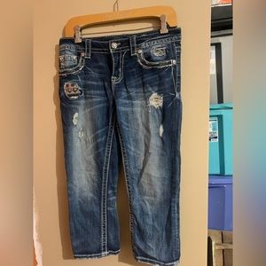 Miss Me size 27 Womens Distressed Capris